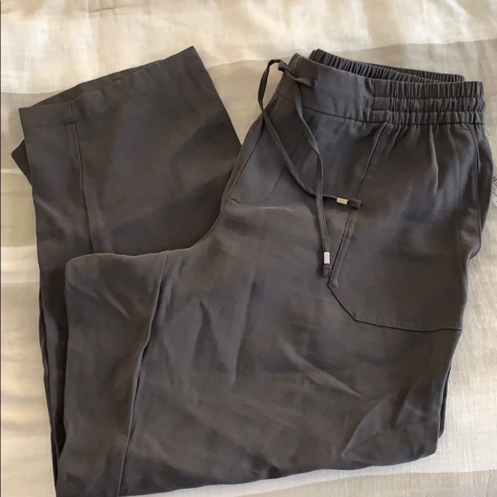 Mid-Rise Plus Size Pull On Cropped Utility Pants